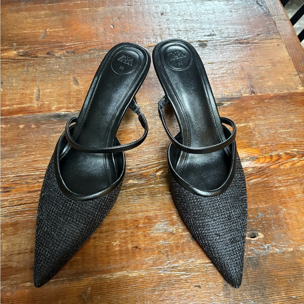 Zara black Mules 39